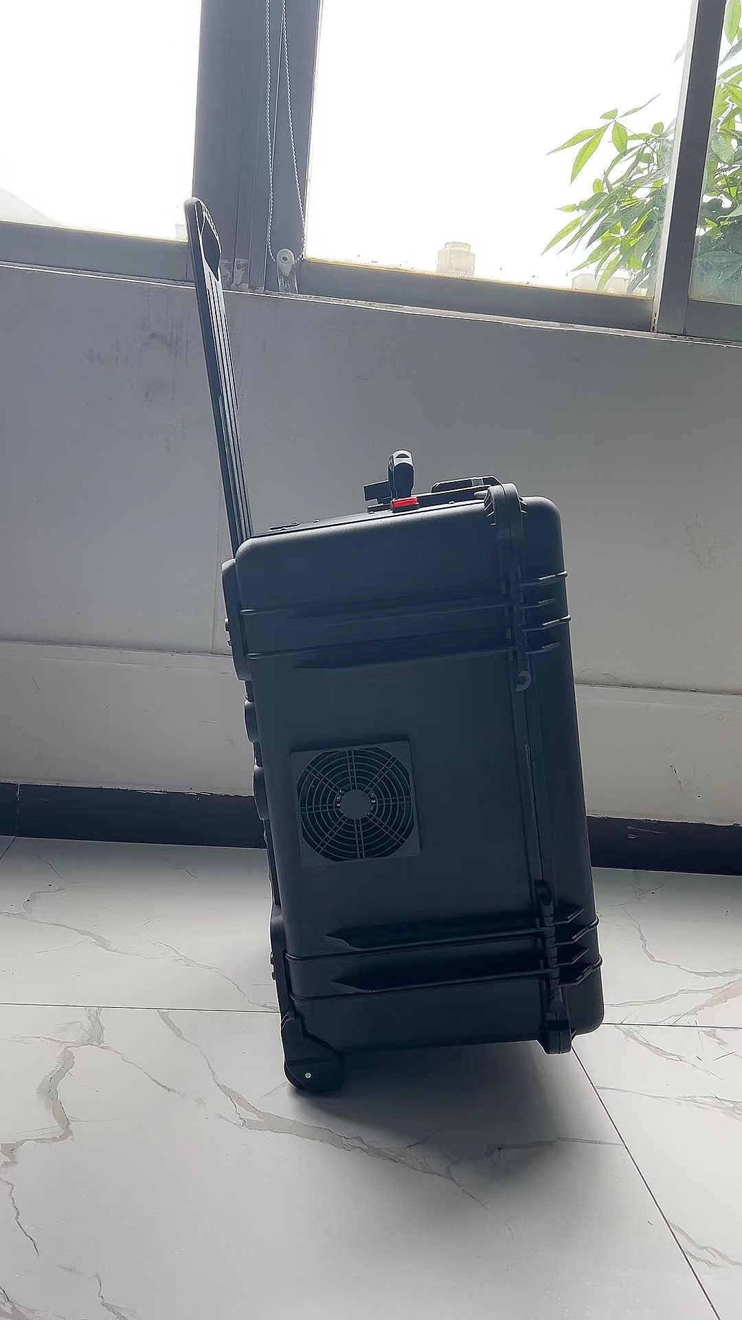 马尔康手拉箱型移动通信干扰器